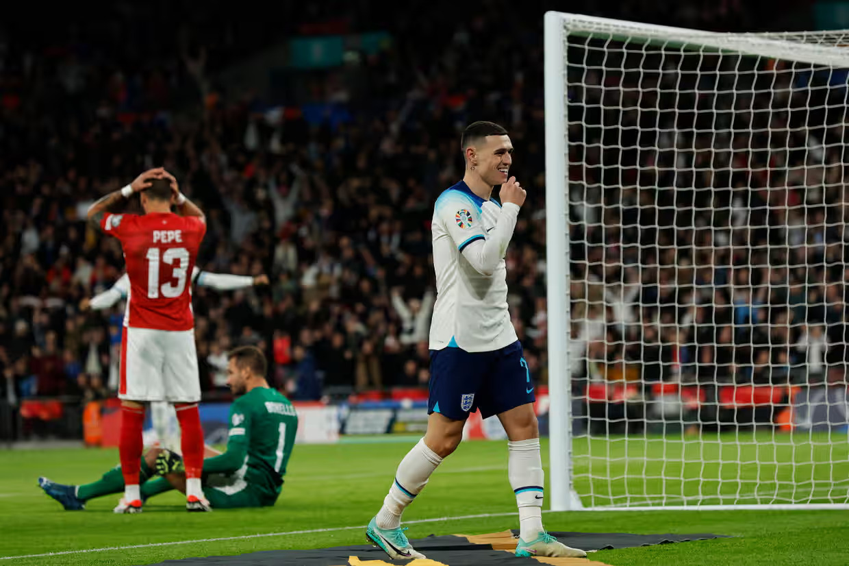 Enrico Pepe and Phil Foden react to former's own goal